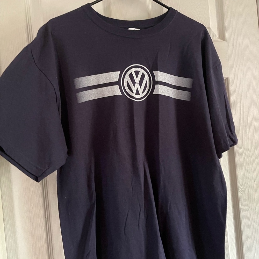 NWT mens Volkswagen t-shirt